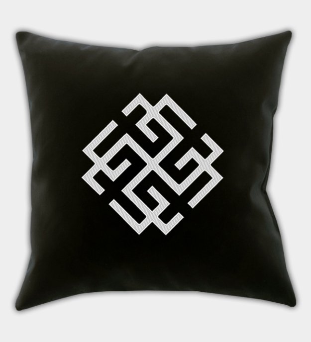 Svarozhich-jel hímzett fekete díszparna